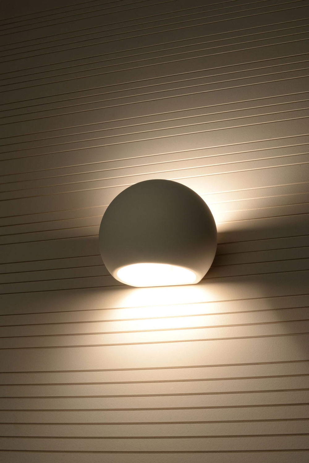 Applique murale en céramique Sollux Lighting globe blanc à douille E27 compatible LED 60W