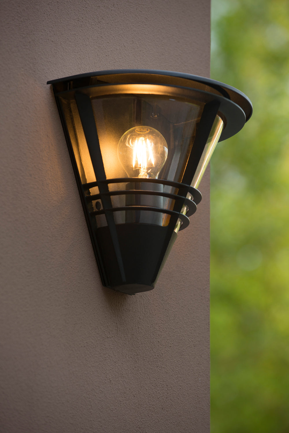 Lucide LIVIA wandlamp Zwart, modern aluminium, E27 fitting, 60W max, IP44 buiten binnen verlichting