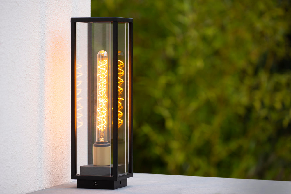 Lucide Laurens buiten sokkellamp, E27 fitting, IP54 waterdicht, Zwart metalen behuizing met glazen diffuser