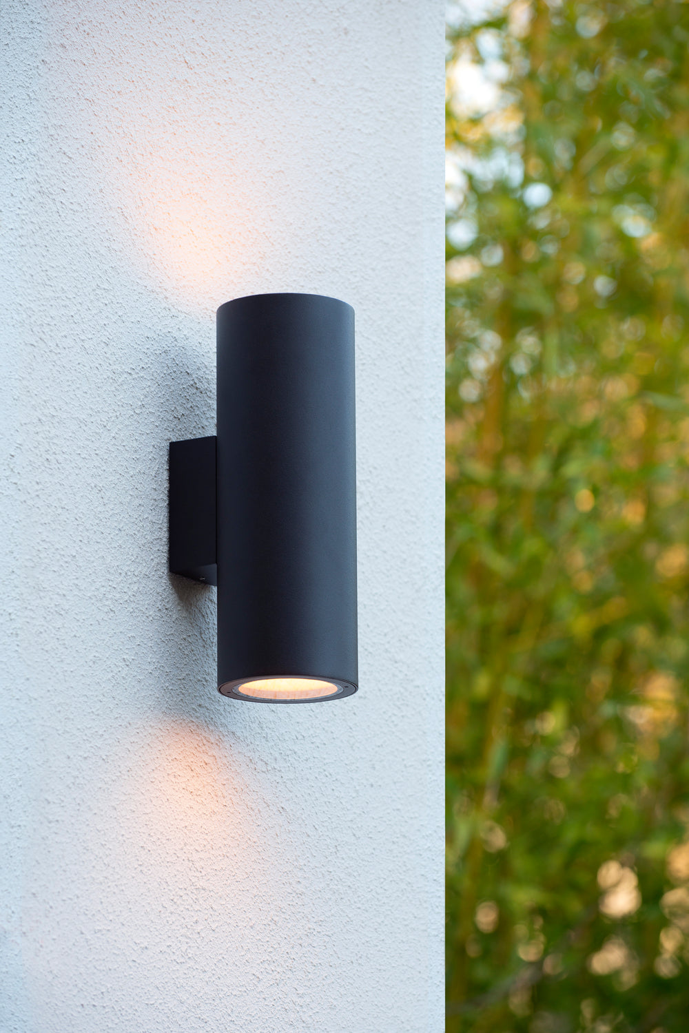Lucide VOLANTIS Zwarte buitenwandlamp, 2xE27, IP54, uplight & downlight, moderne aluminium cilinder