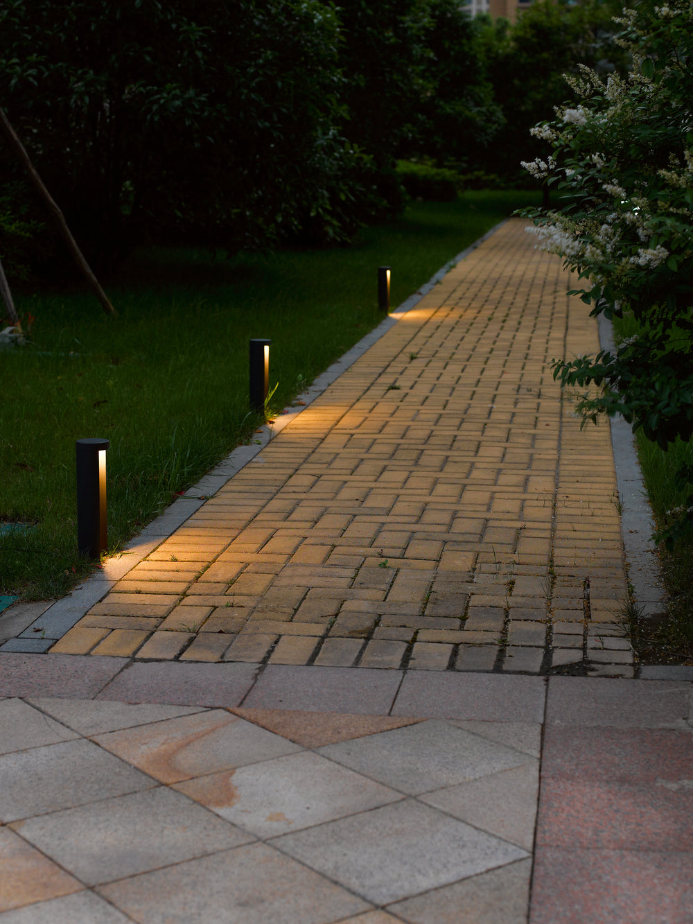 Lucide COMBO LED tuin sokkellamp, 9W 3000K, IP54 Zwart aluminium, 250mm moderne buitenbollard