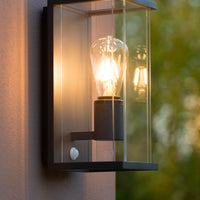 Lucide CLAIRE LED wandlamp Antraciet, 1xE27, IP54, met bewegings- en dag/nachtsensor, 220-240V