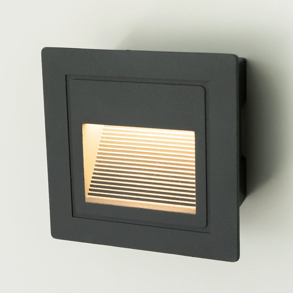 Applique LED d'escalier Modee, 5W 390 lumens, 4000K Blanc neutre, IP65, design compact 84x50x84mm