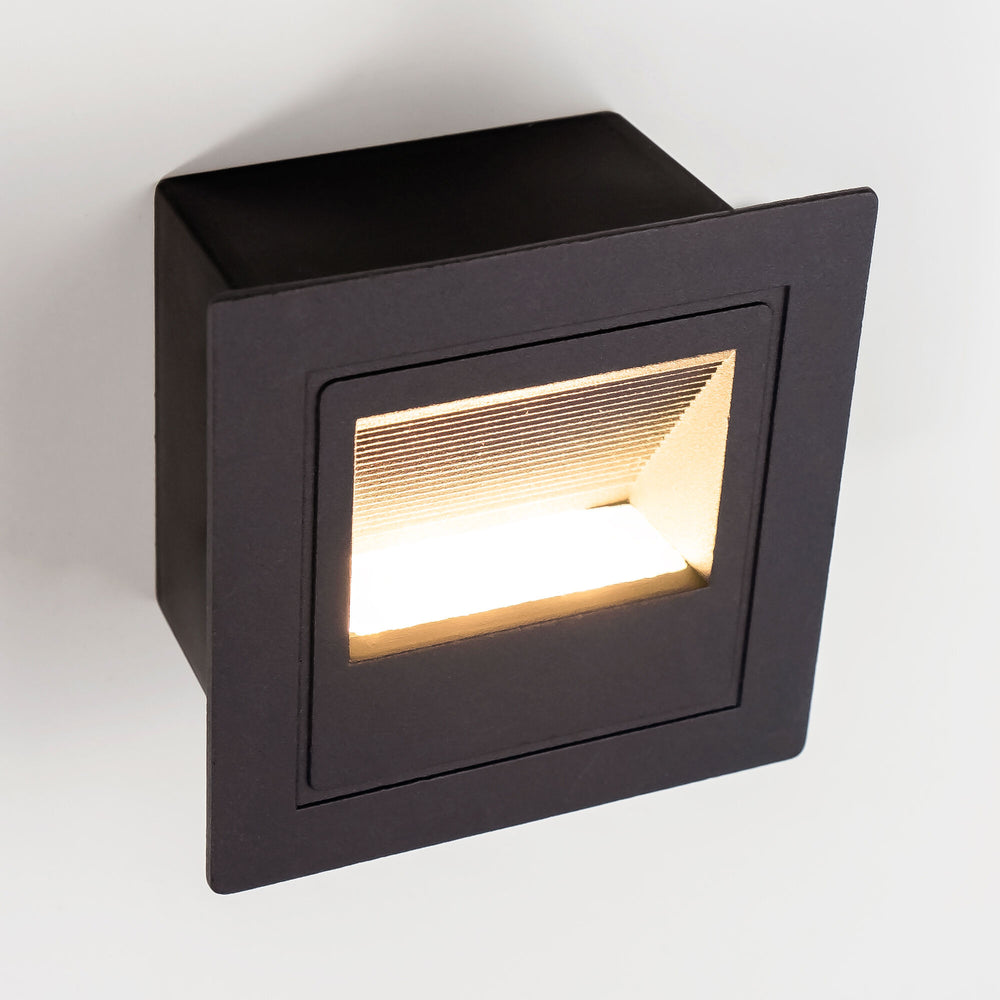 Applique LED d'escalier Modee, 5W 390 lumens, 4000K Blanc neutre, IP65, design compact 84x50x84mm