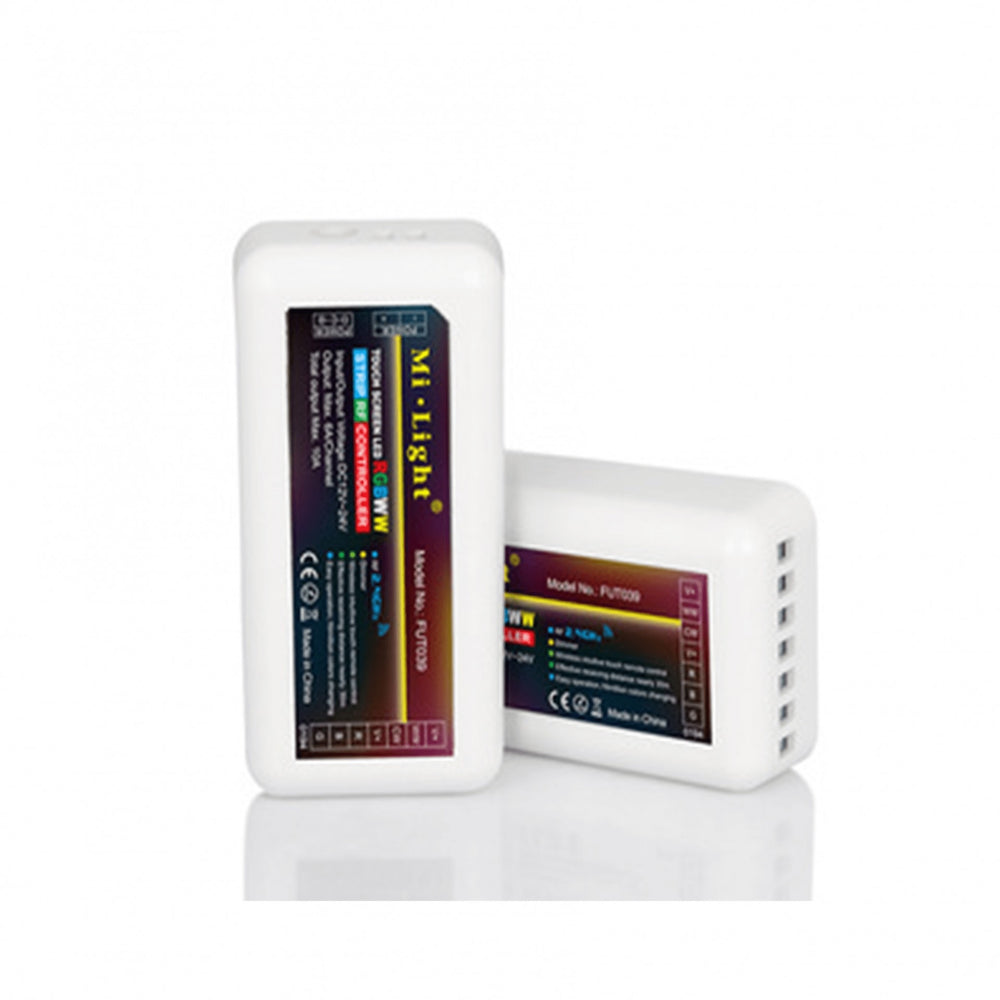 Contrôleur Tsong RGB+CCT 8 zones avec indice IP20 et entrée 220-240V