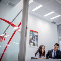 Philips CoreLine RC136B Panneau LED 31W 4000K 3100-4300 lumens gradable DALI 597x597mm Blanc IP20/IP44